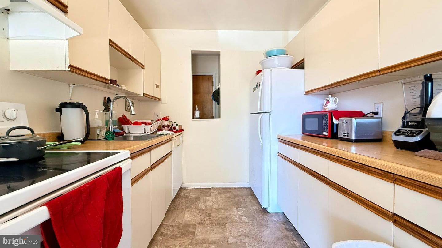 6441 Richmond Highway #203 photo 9