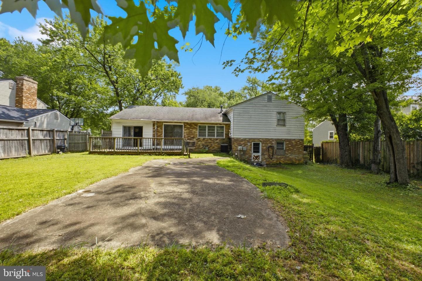 1558 Mary Ellen Court photo 27