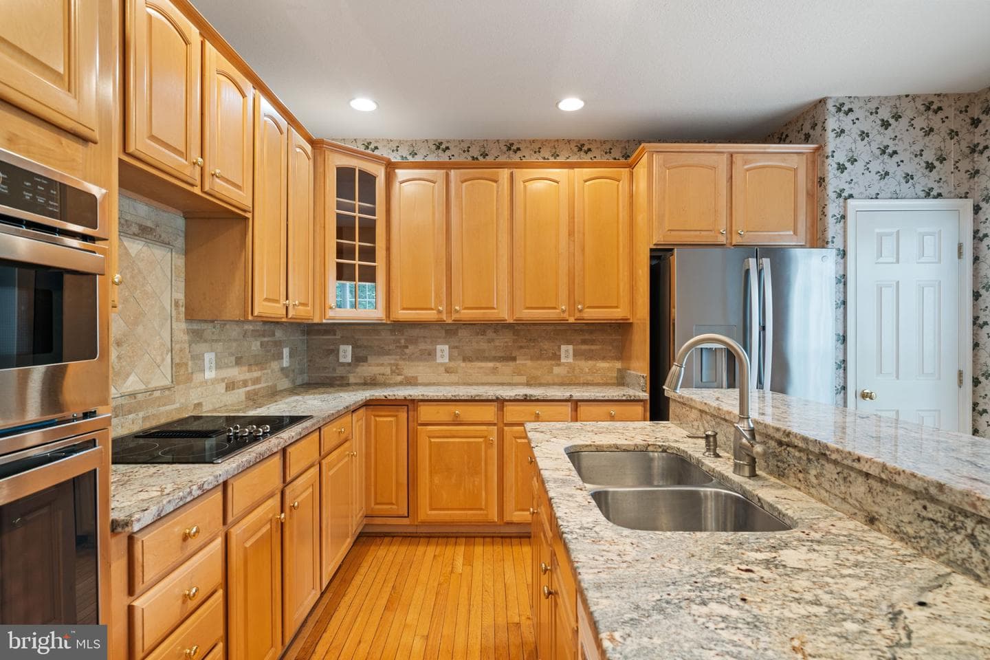 13280 Maple Creek Lane photo 19