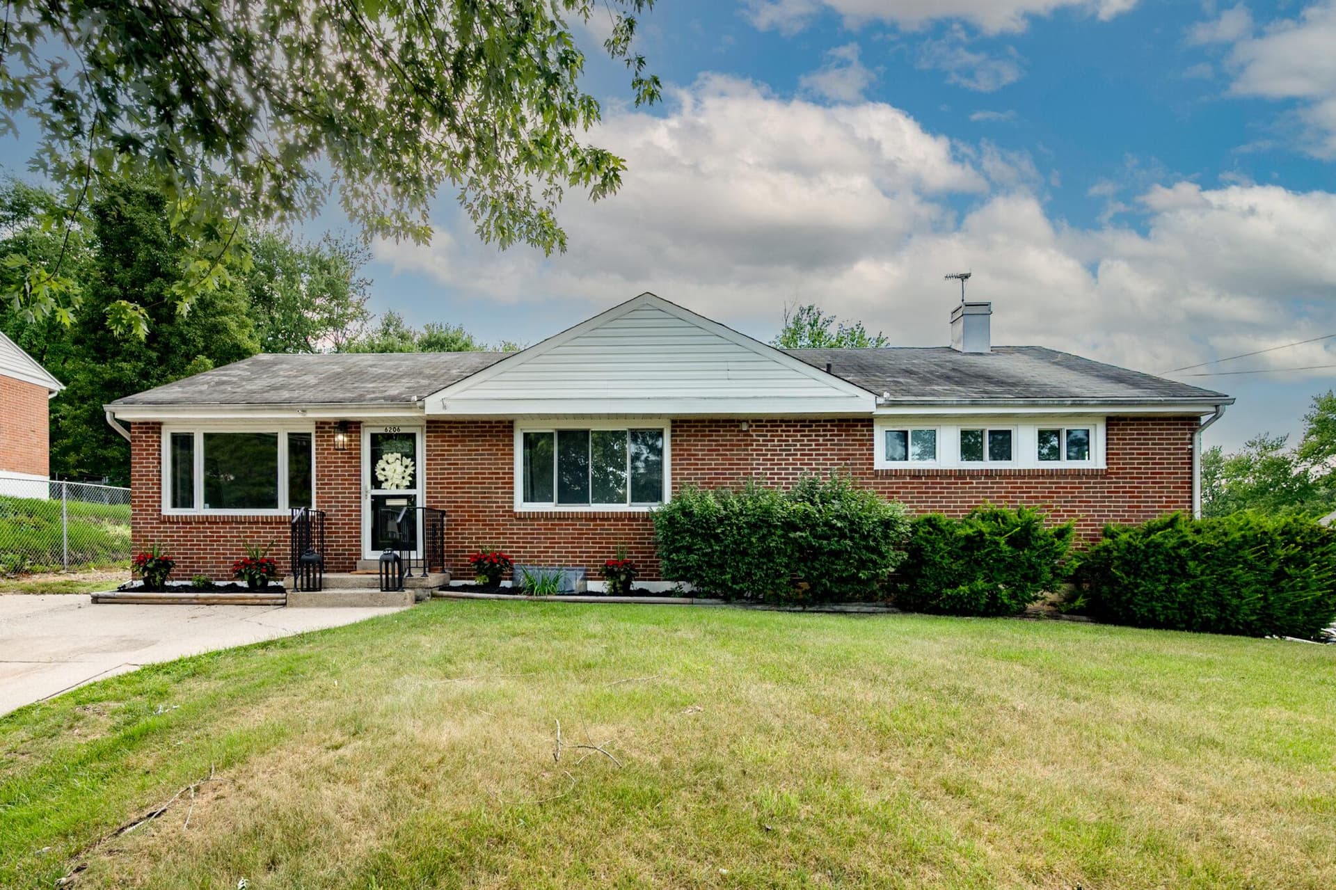 6206 Hillview Avenue photo 7