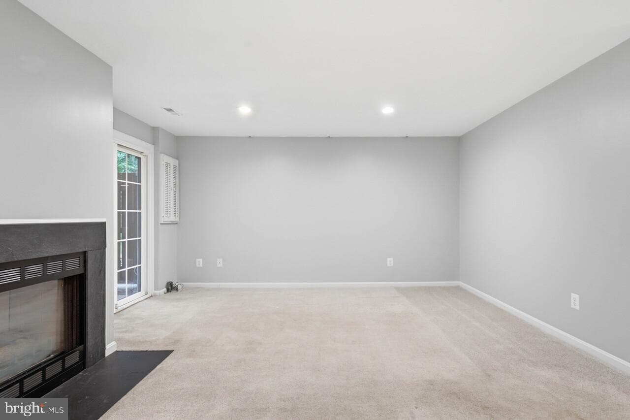 7035 Kings Manor Drive photo 46