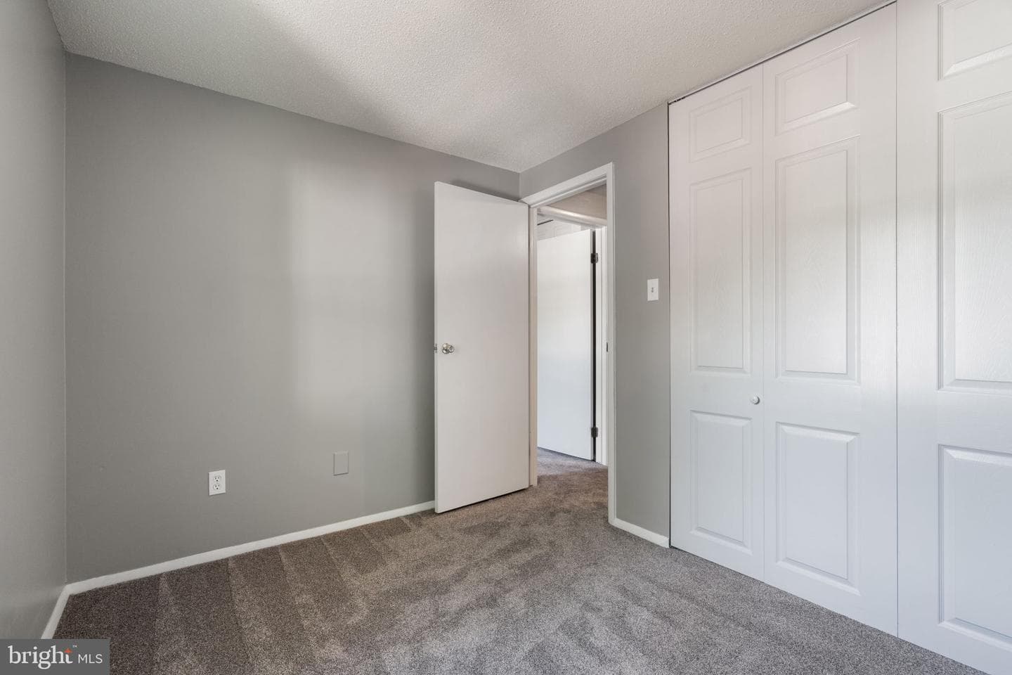 8164 Curving Creek Court photo 20
