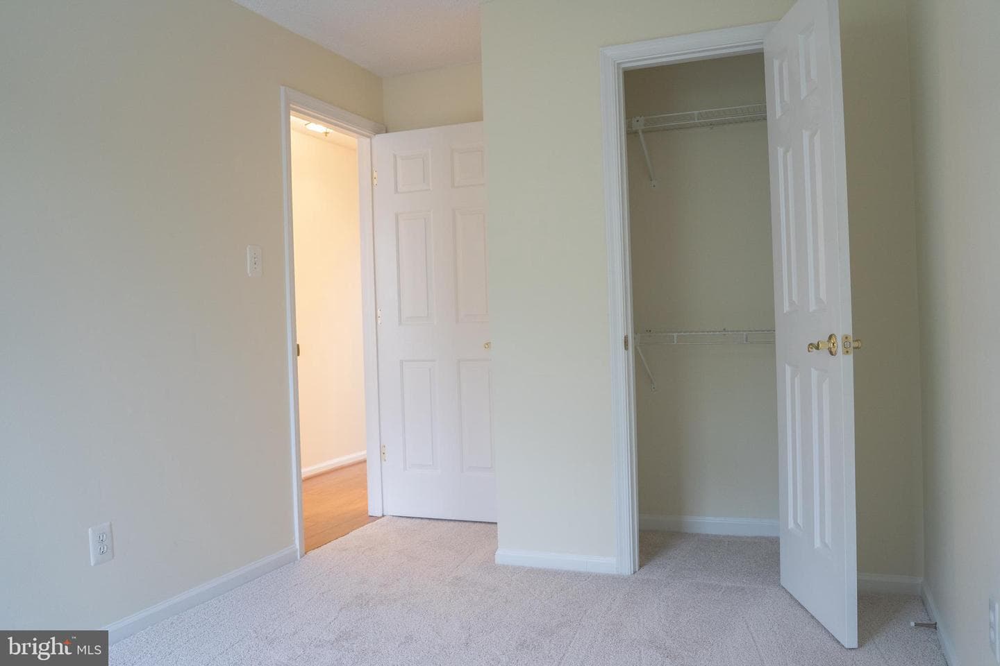 12101 Greenwood Court #301 photo 32