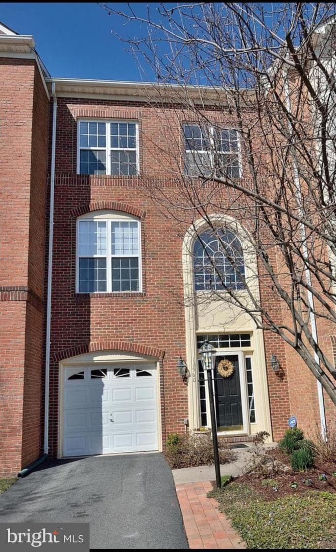 12960 Park Crescent Circle, Herndon