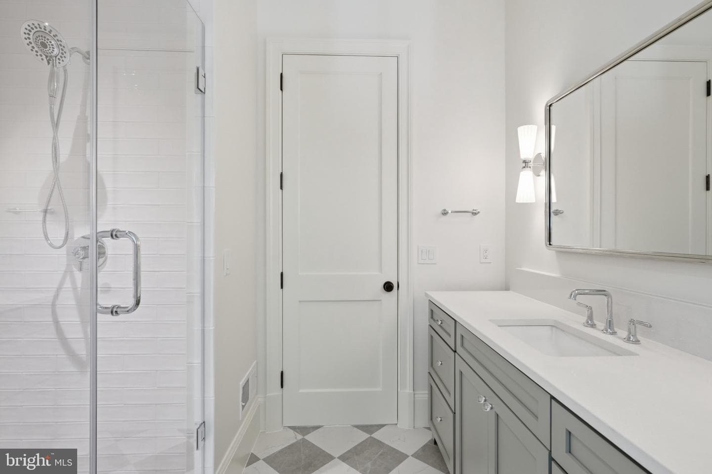 6008 Oakdale Road photo 36