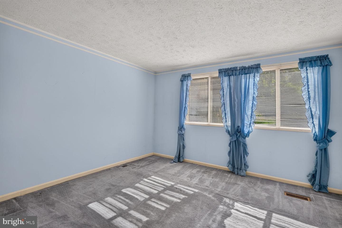 6109 Gardenia Court photo 15