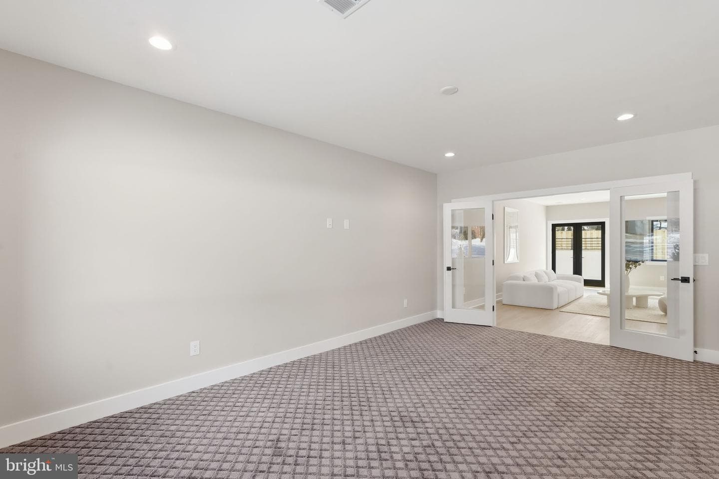 6913 Berkeley St photo 36