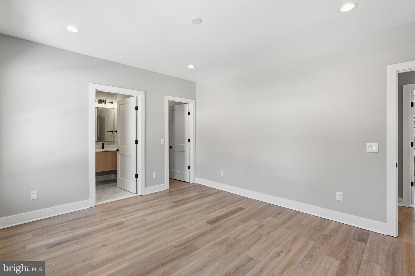 6913 Berkeley St photo 42