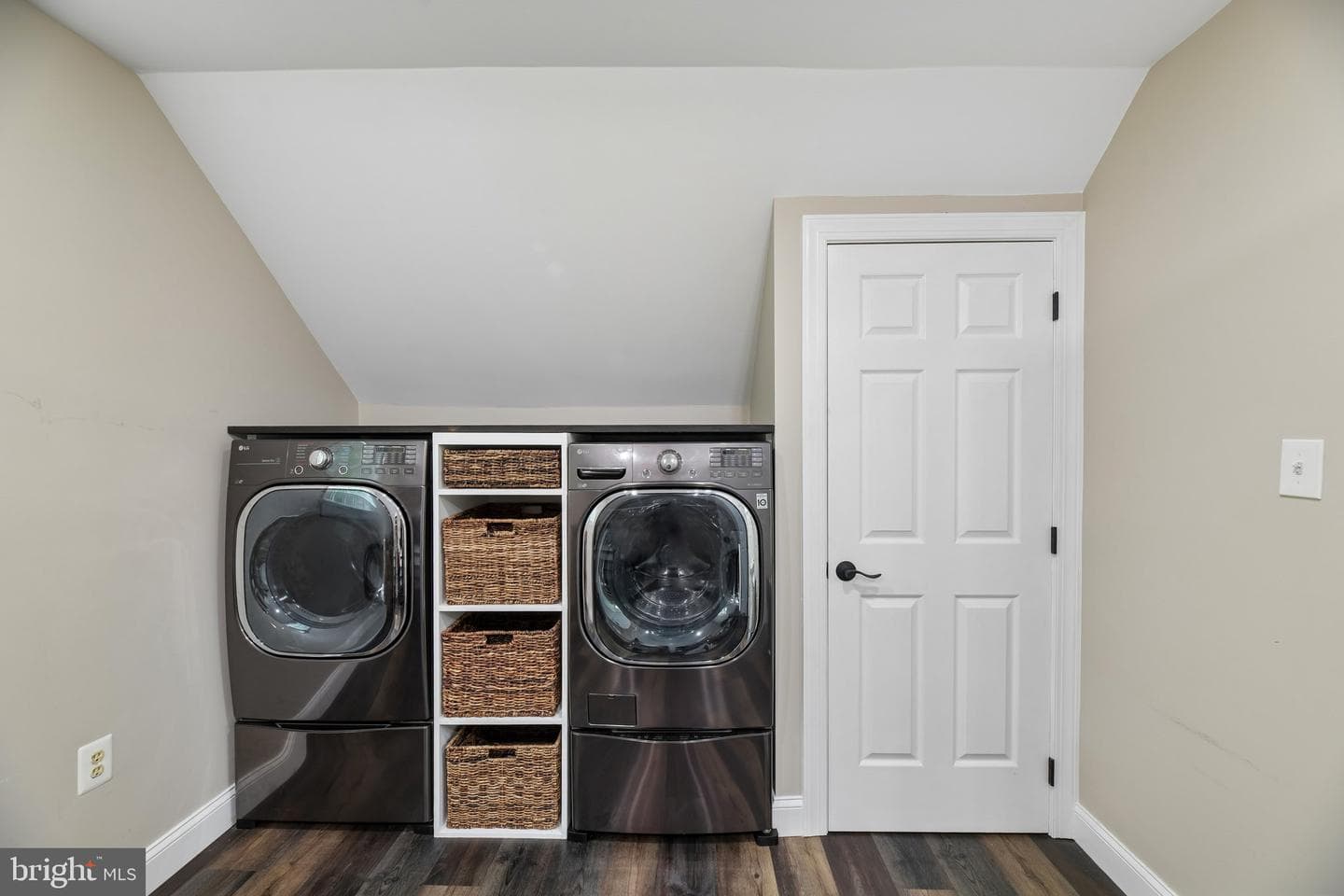 512 Seneca Green Way photo 99