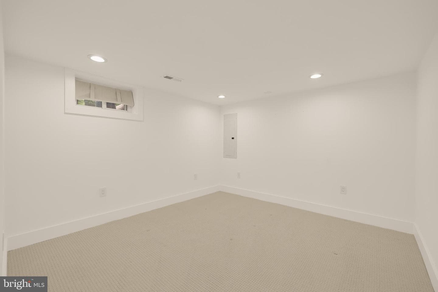 2832 Summerfield Road photo 31