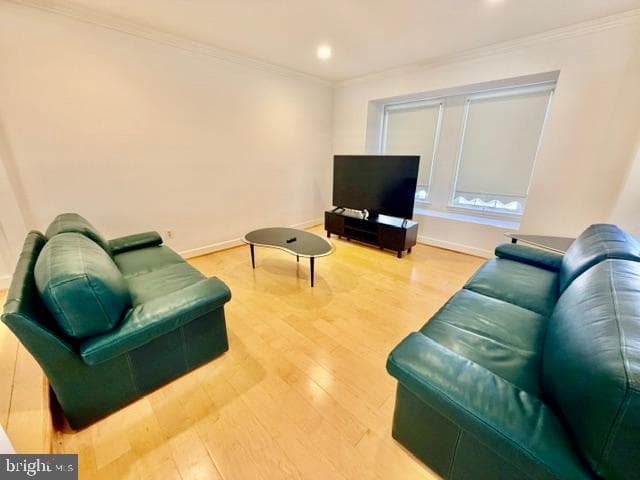 8015 Merry Oaks Court photo 5