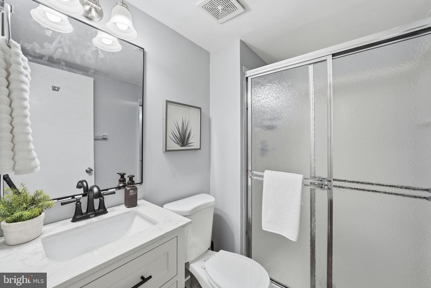 10243 Roberts Common Lane photo 14