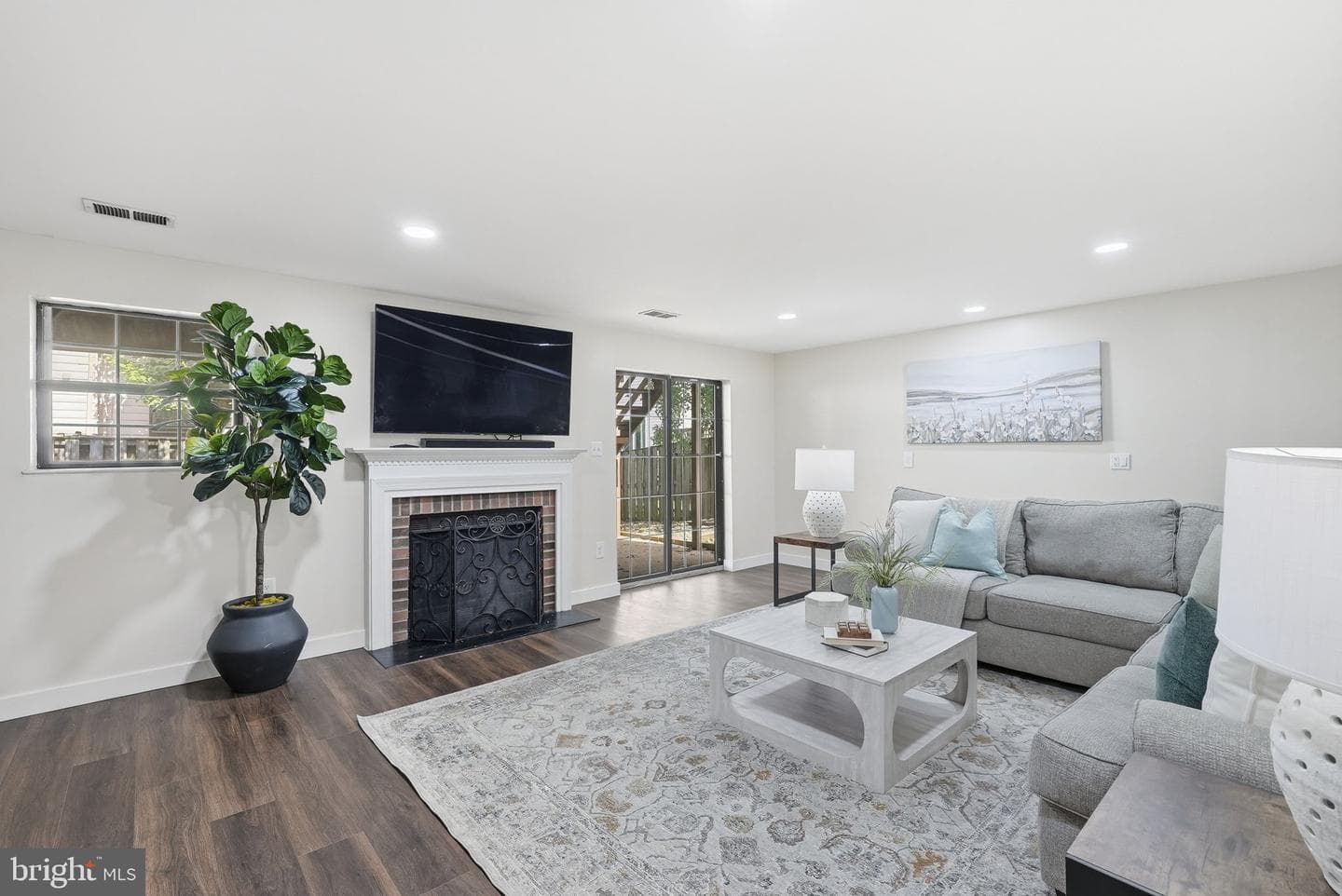 10243 Roberts Common Lane photo 17