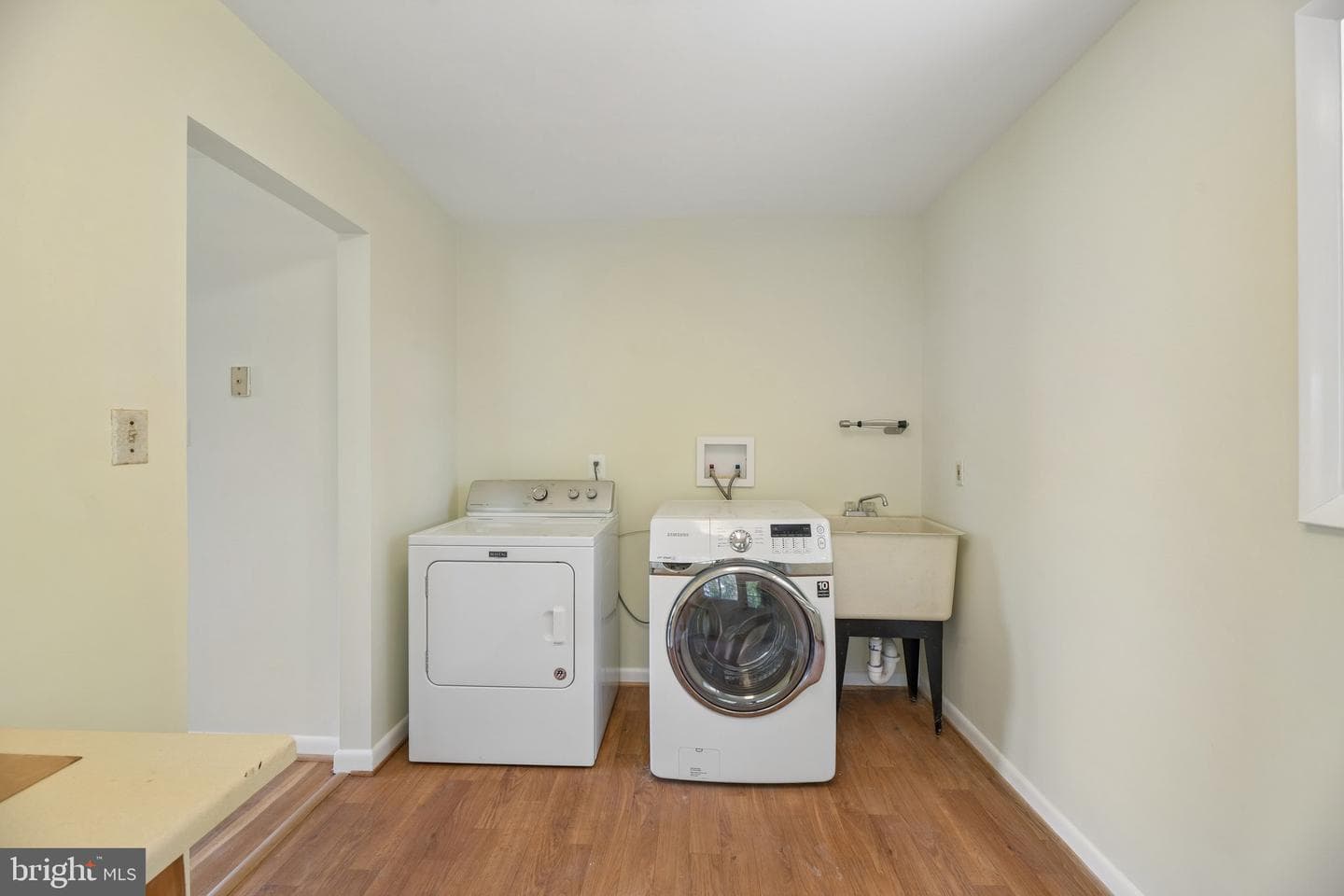 4957 Regina Drive photo 33