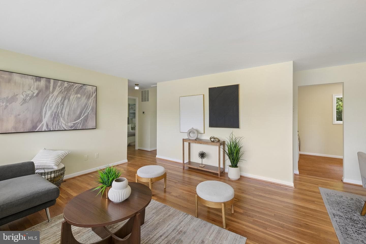 4957 Regina Drive photo 6