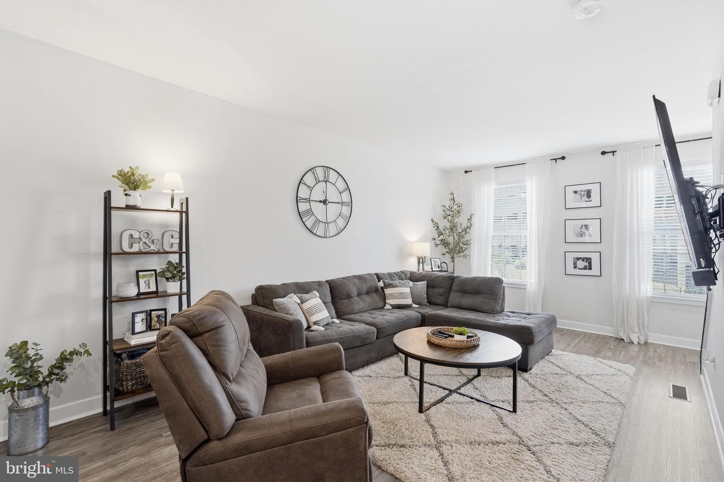2764 Velocity Road photo 8