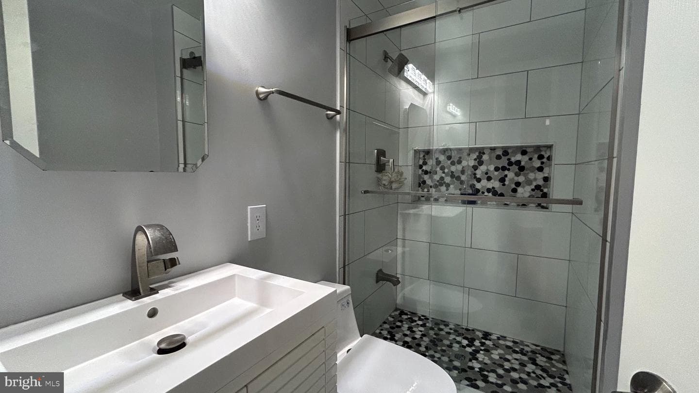 6025 Mcalester Way photo 38