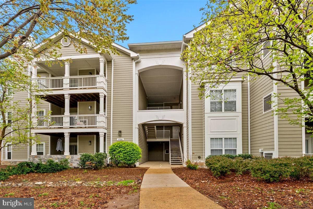 1708 Lake Shore Crest Drive #24 photo 3