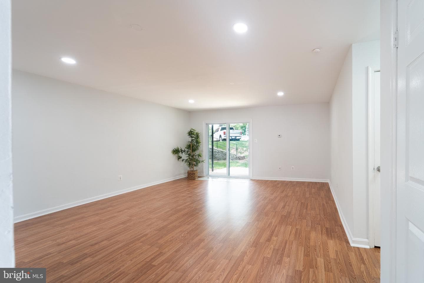 14421 Saguaro Place photo 3