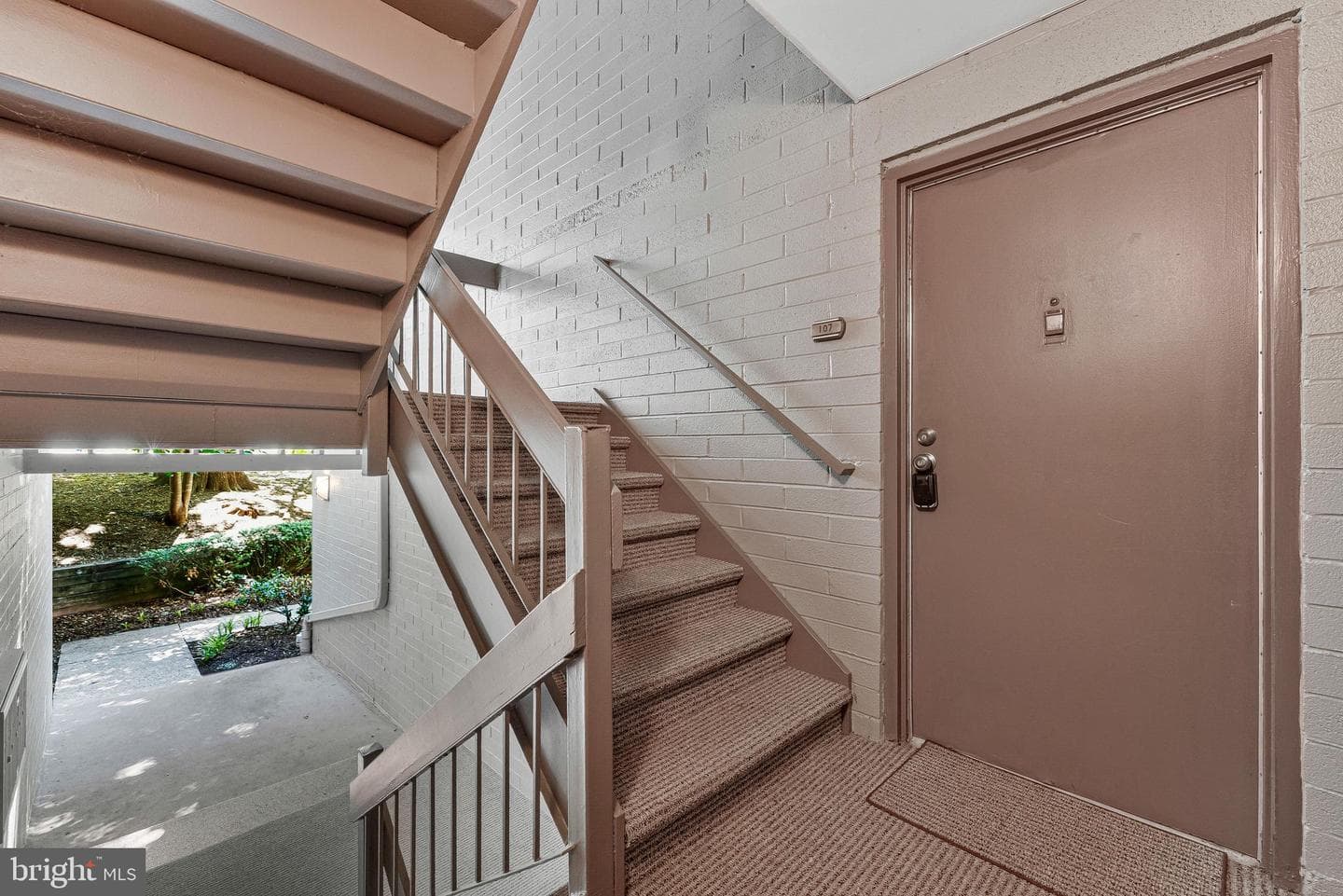 2210 Springwood Dr # 107 photo 6