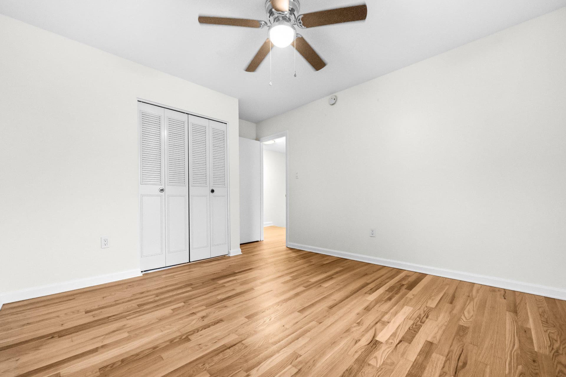 2410 Parkers Lane photo 18