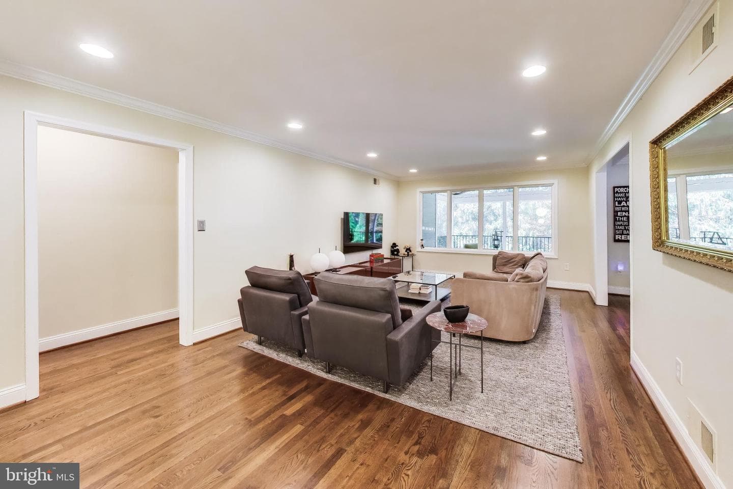 3300 Clearwood Court photo 7