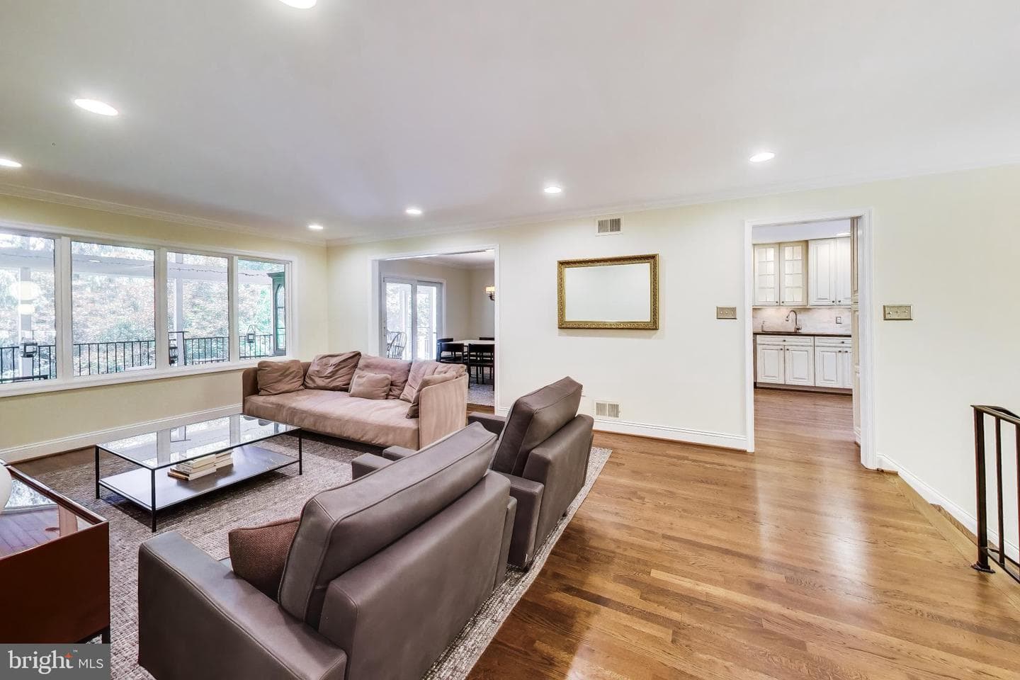 3300 Clearwood Court photo 8