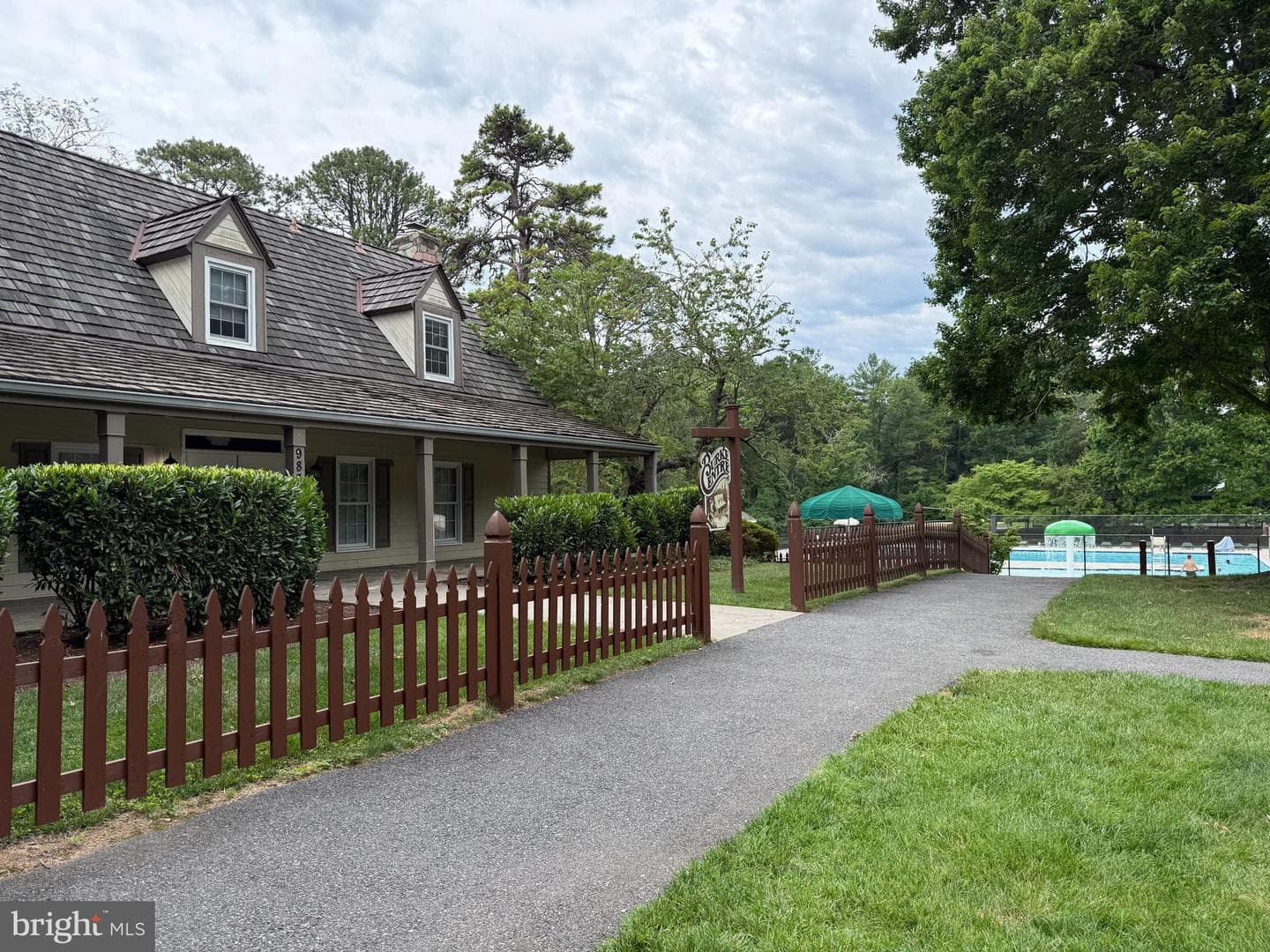 9826 Burke Pond Lane, Burke