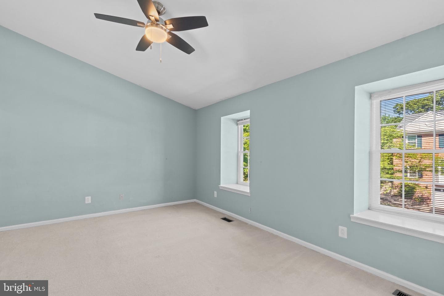 6749 Cardinal Woods Court photo 13