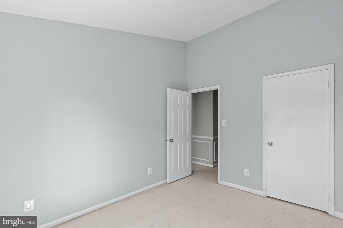6749 Cardinal Woods Court photo 19