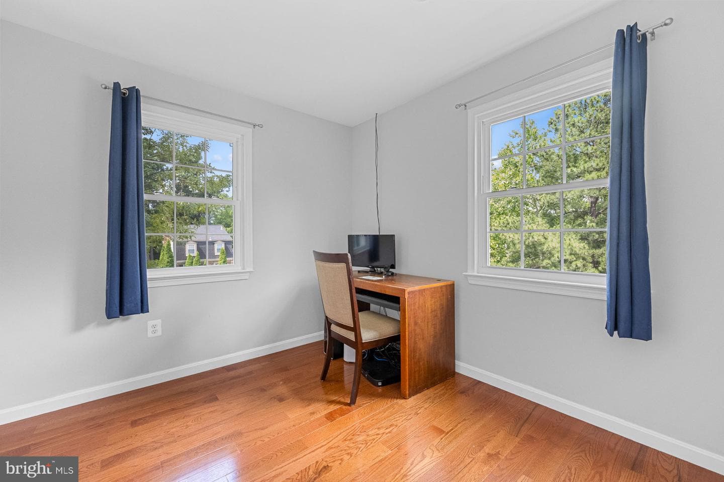 300 Holly Court photo 22