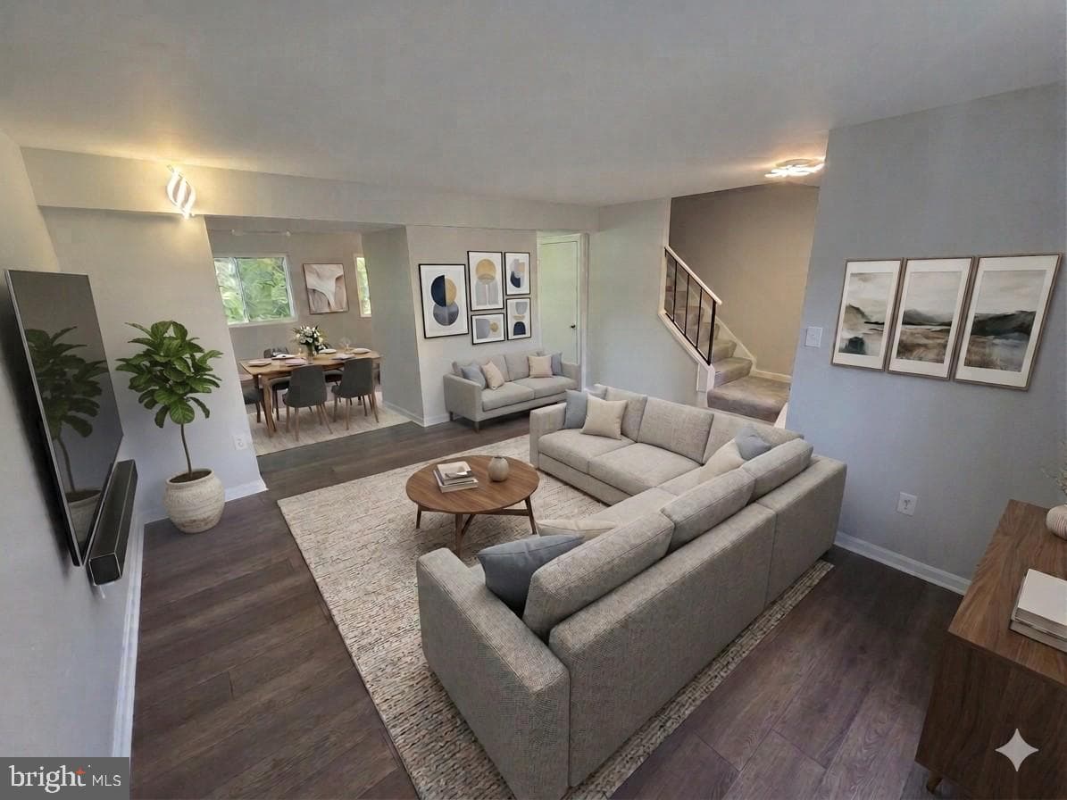 1016 Saber Ln photo 3