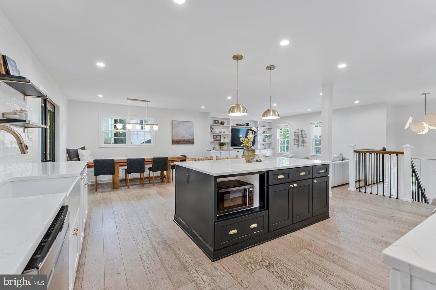 10816 Broadwater Drive photo 3