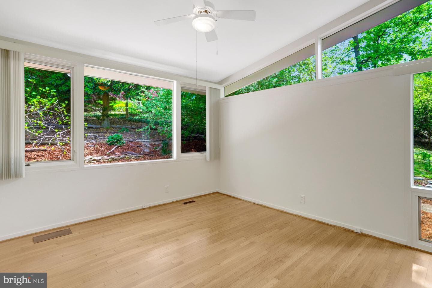 7413 Rebecca Drive photo 23
