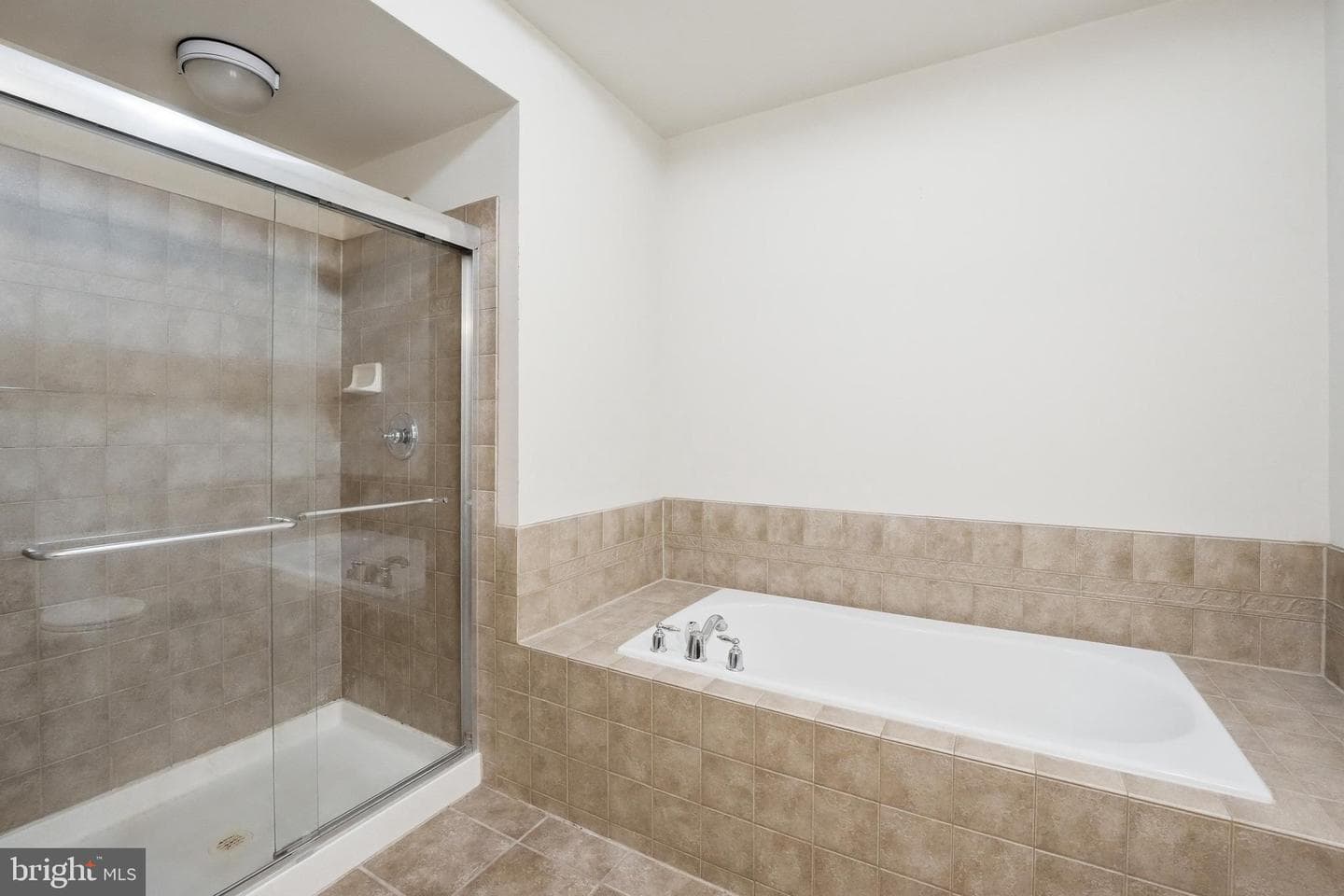 3553 Huntley Manor Lane photo 18