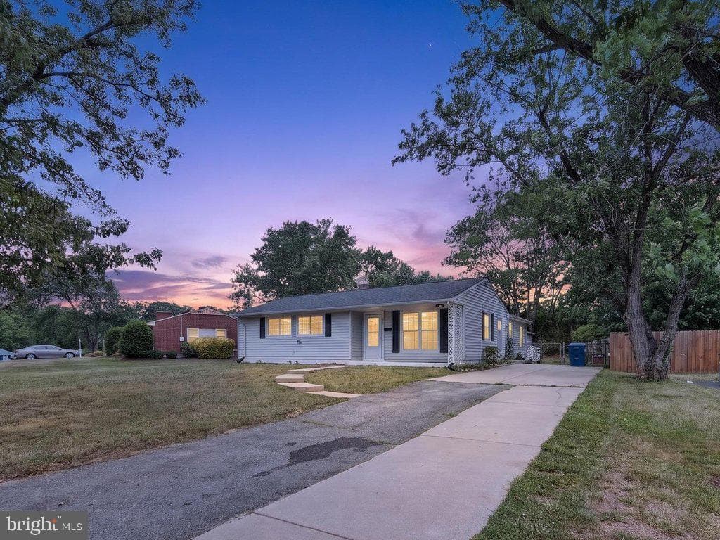 4906 Upland Drive, Alexandria