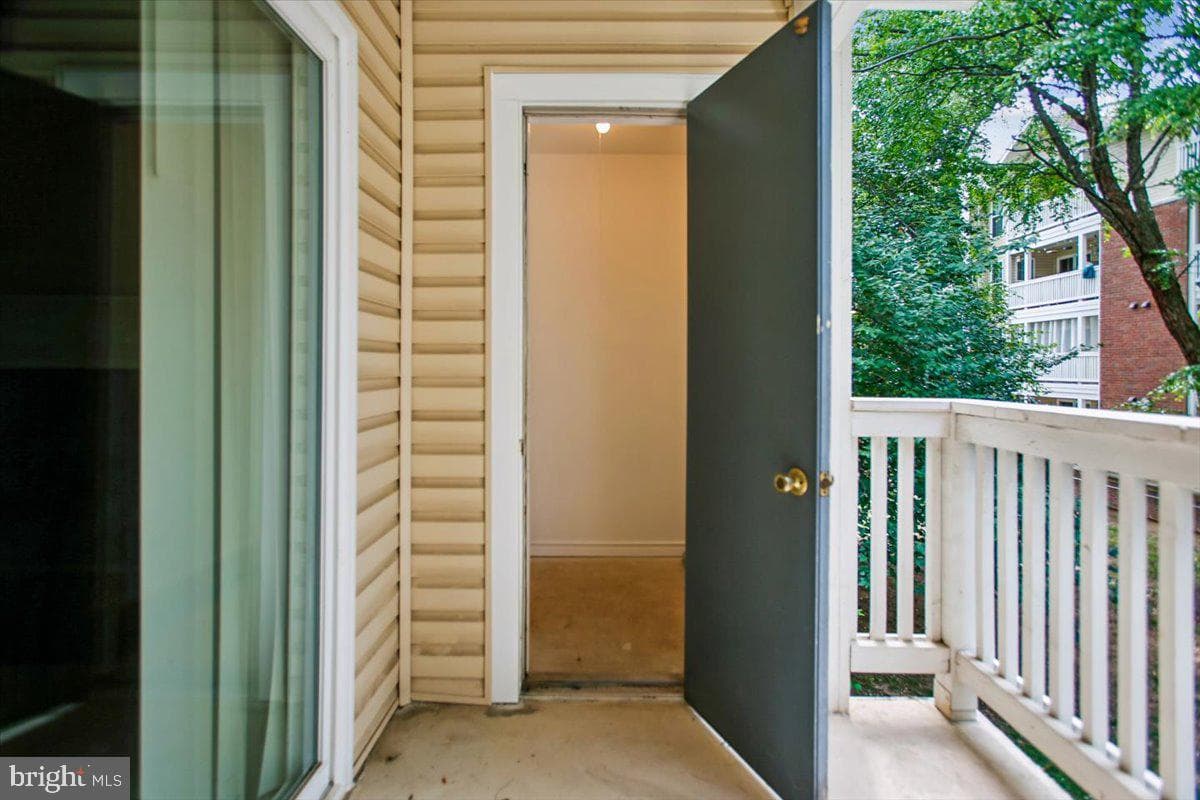 1530 Lincoln Way #203a photo 26