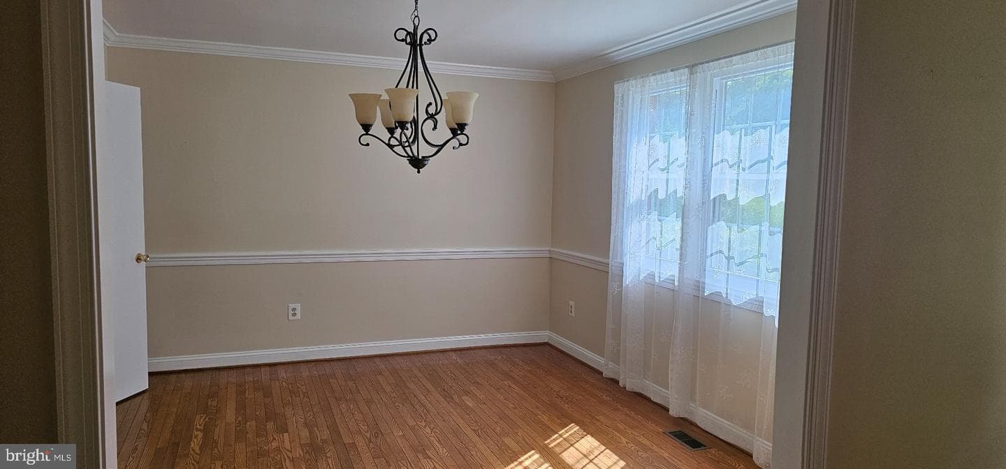5243 Kaywood Court photo 3