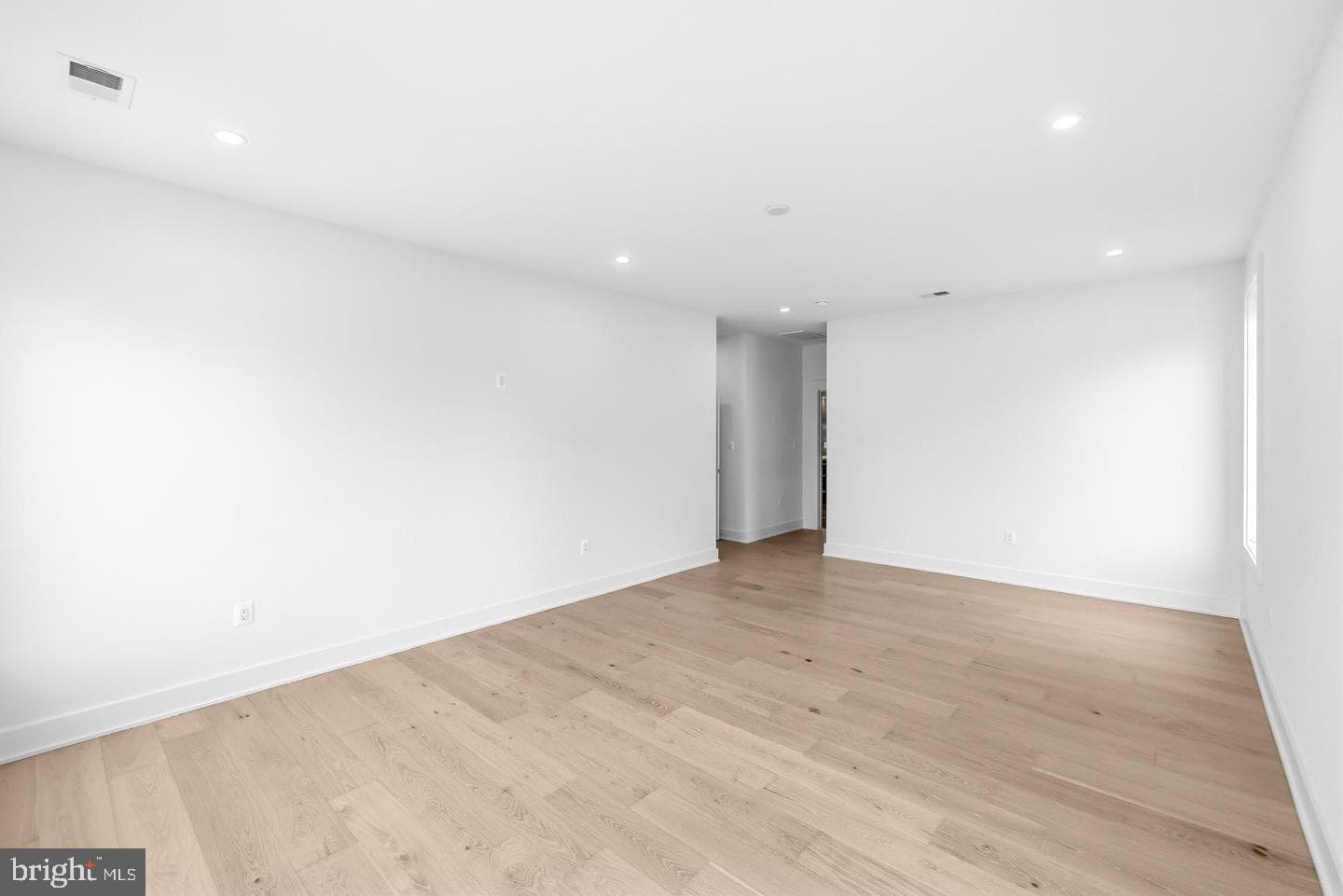 719 Meadow Lane SW photo 38