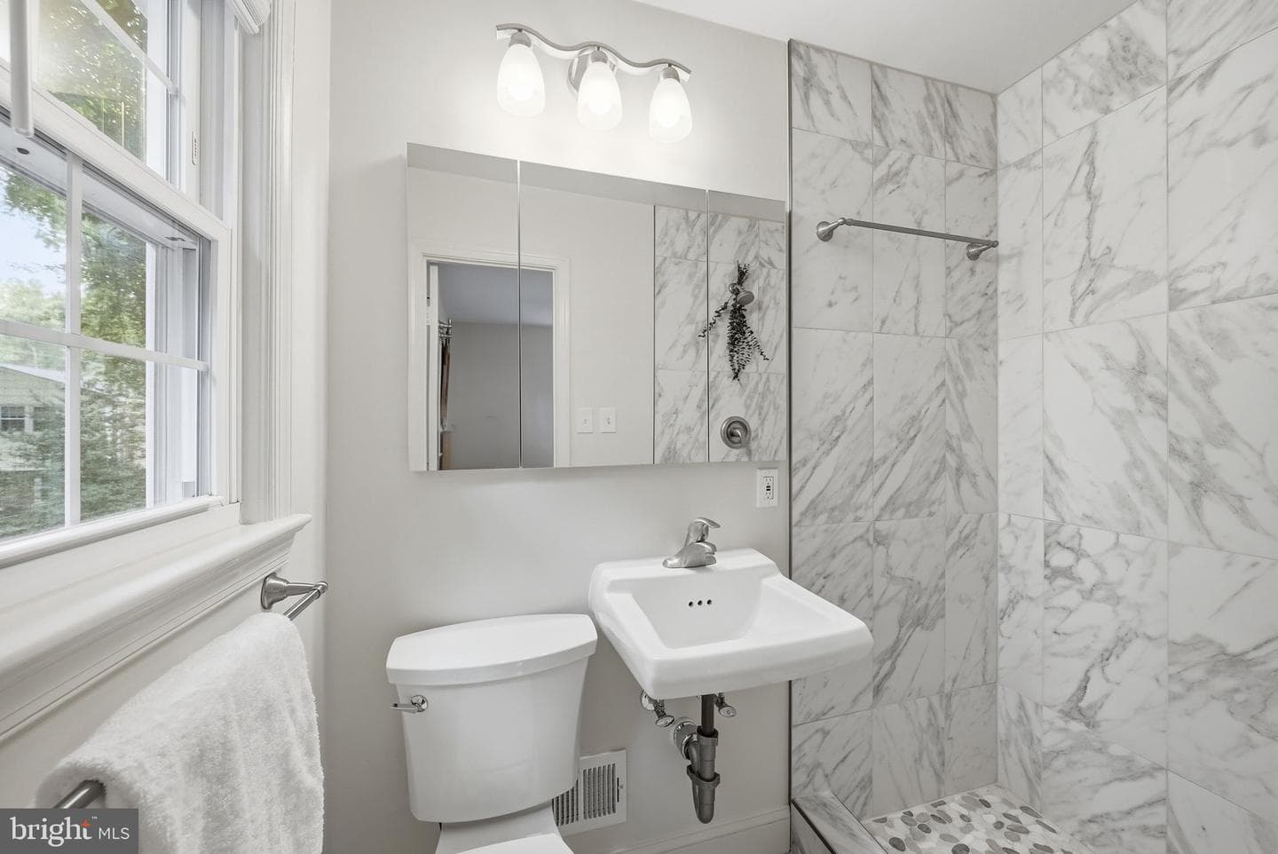 5004 Linette Lane photo 29