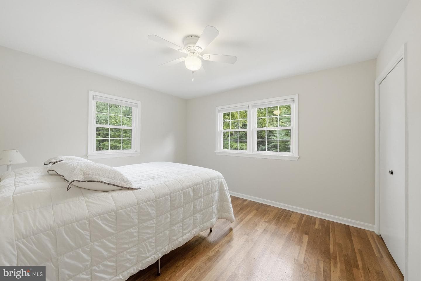 5004 Linette Lane photo 32