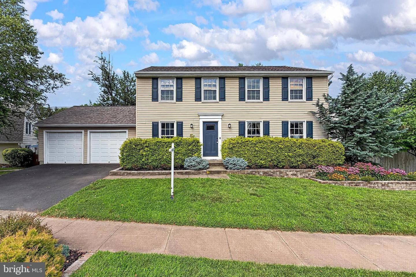 1057 Burwick Drive, Herndon