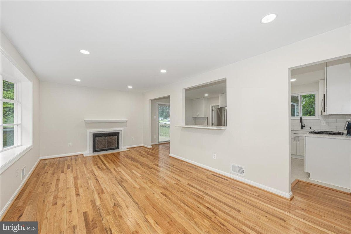8624 Parliament Drive photo 16