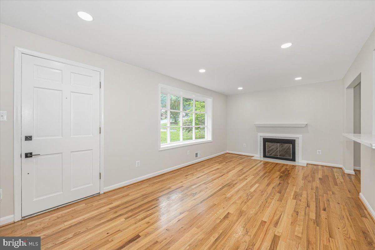 8624 Parliament Drive photo 18