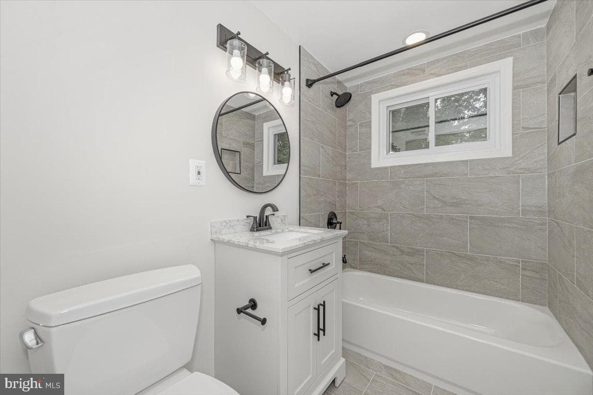 8624 Parliament Drive photo 24