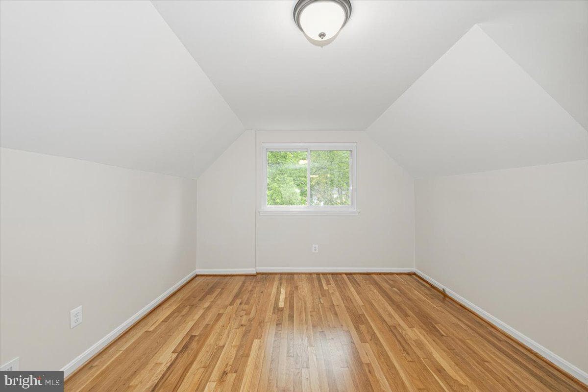 8624 Parliament Drive photo 25