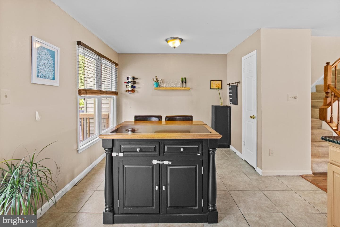 7238 Lensfield Court photo 4