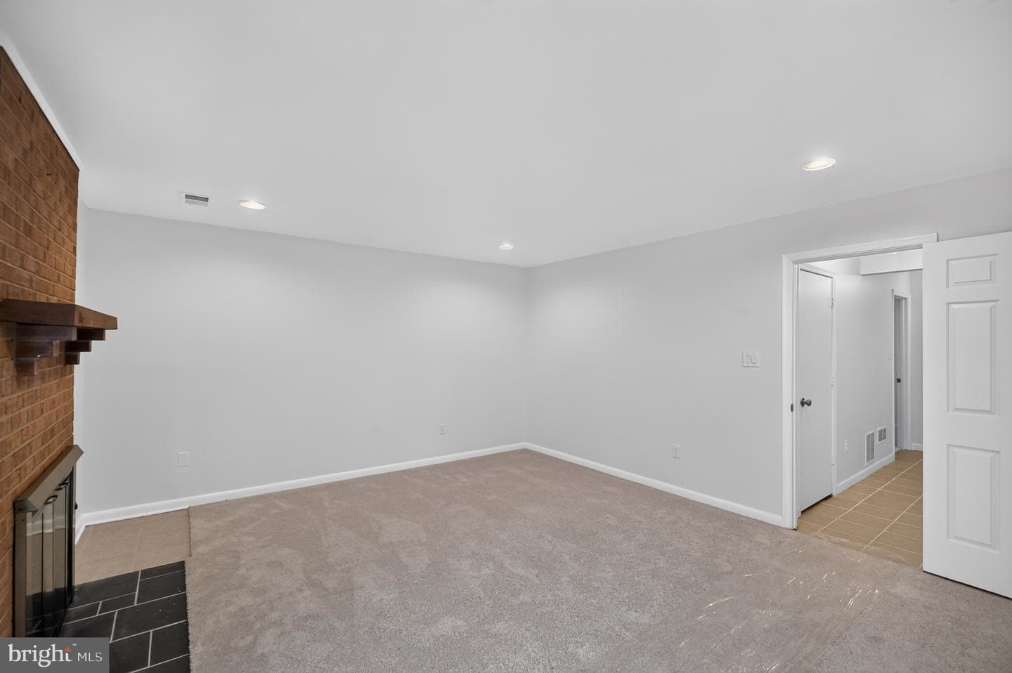 12929 Route 50 photo 24