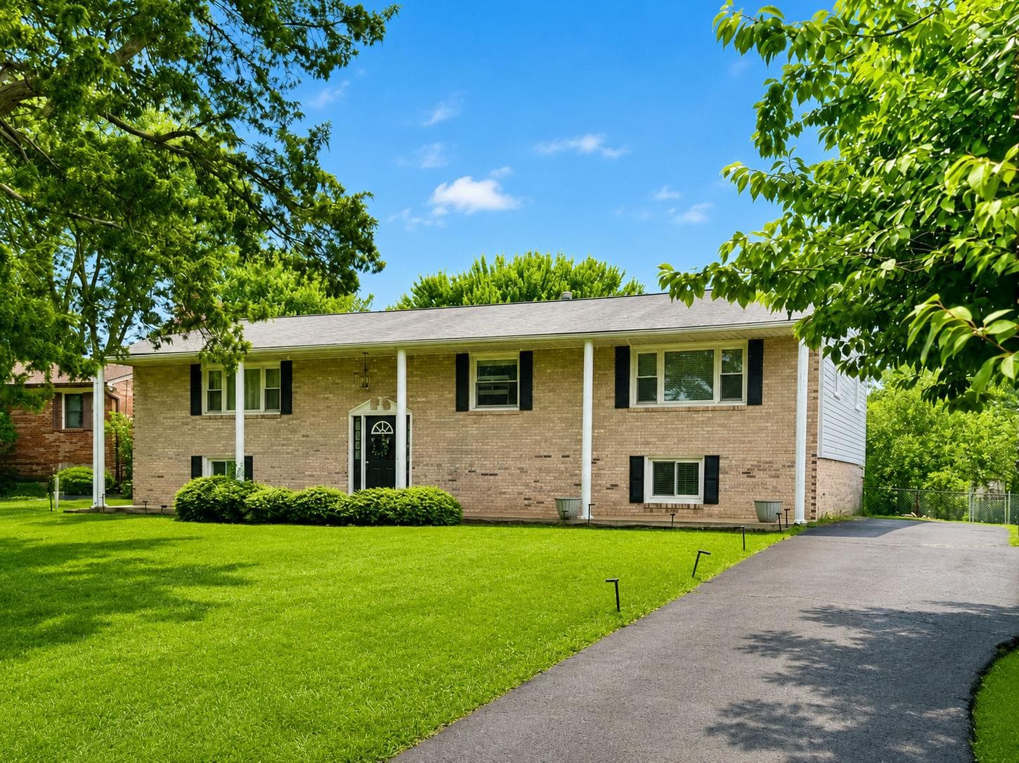 6018 Walhaven Drive, Alexandria