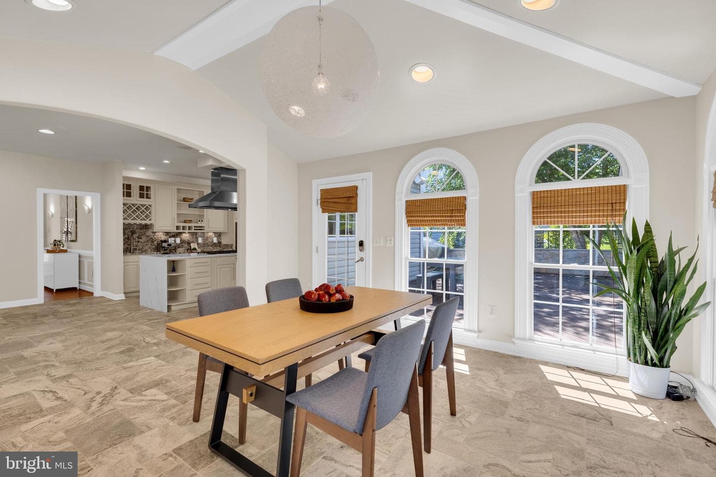 9800 John Robert Way photo 23